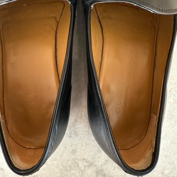 Gucci Women’s Jordaan Black Leather Loafers - Picture 5 of 13